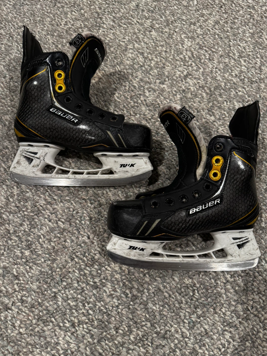 Youth Bauer Supreme Hockey Skates