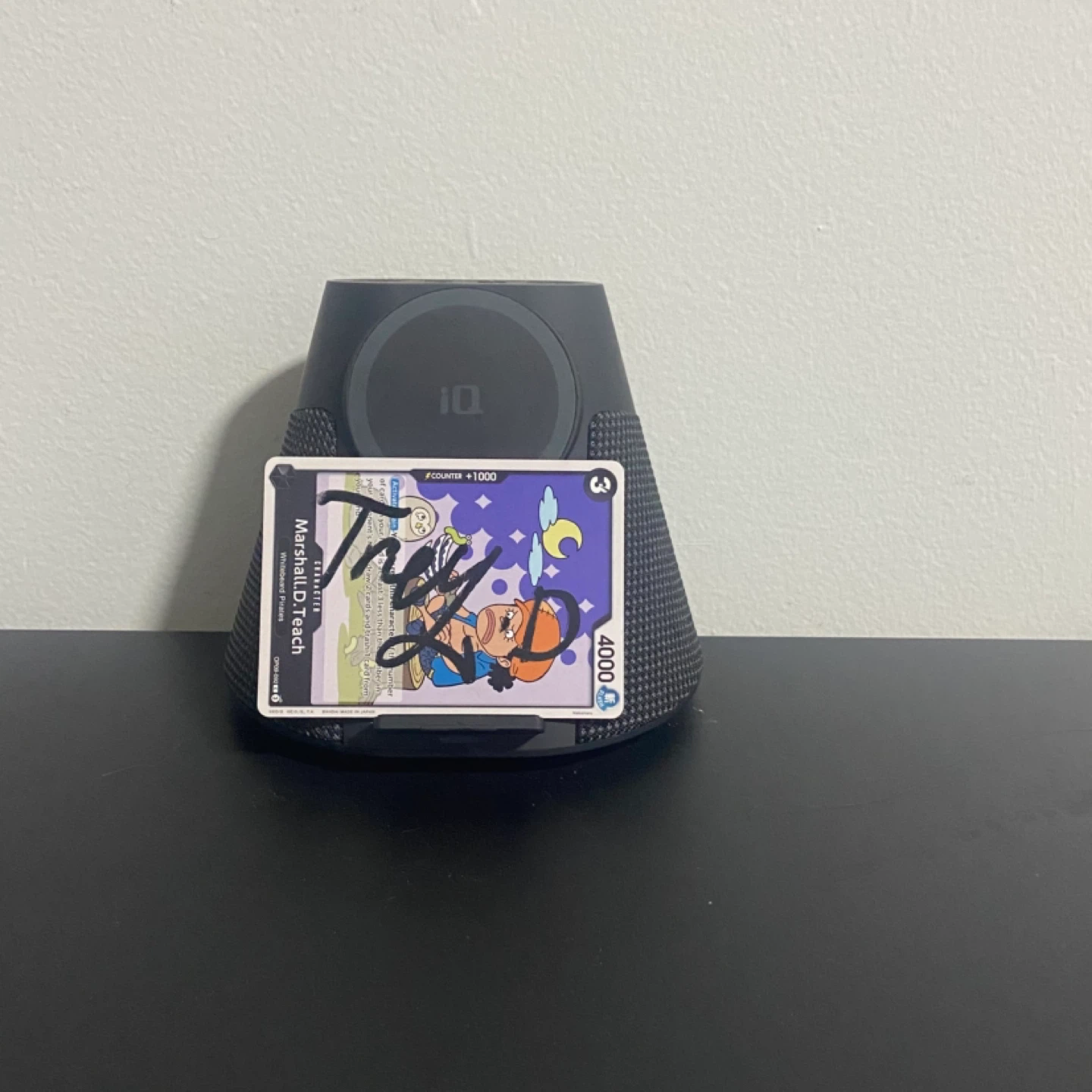Portable charger stand - photo 2