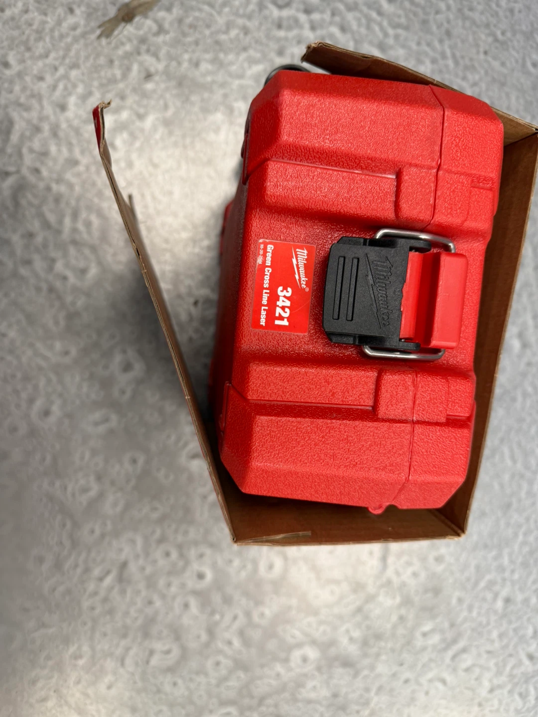 Milwaukee 100 ft. Green Cross Line Laser Model 3421 - photo 4