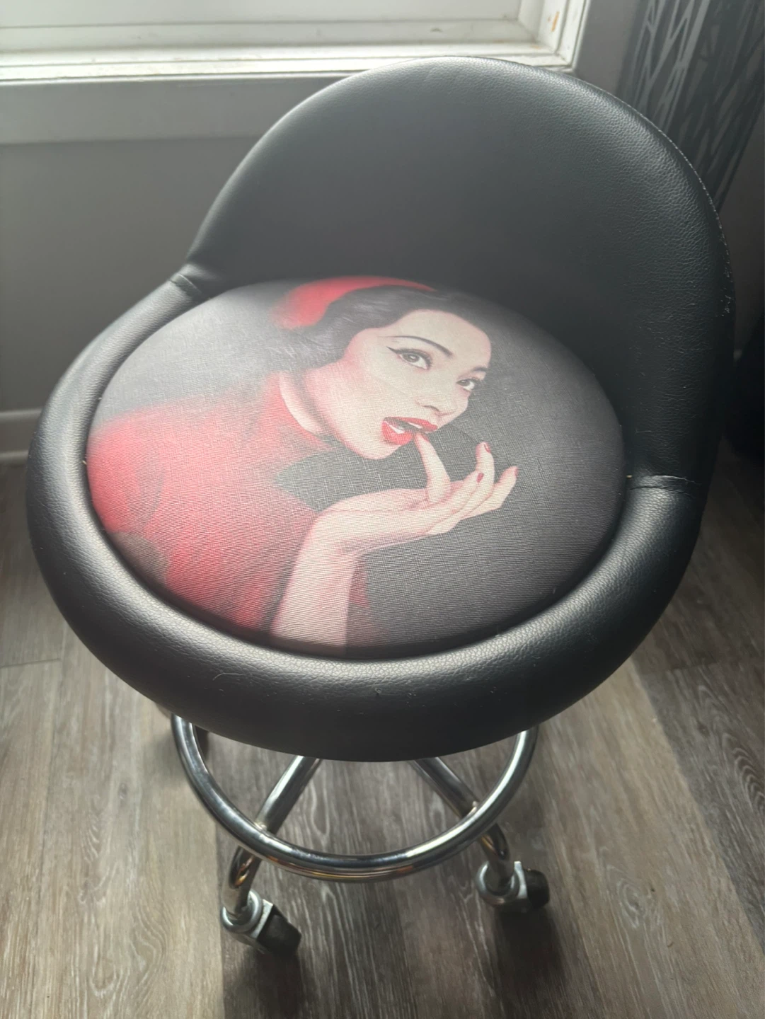 Salon Rolling Stool - Black