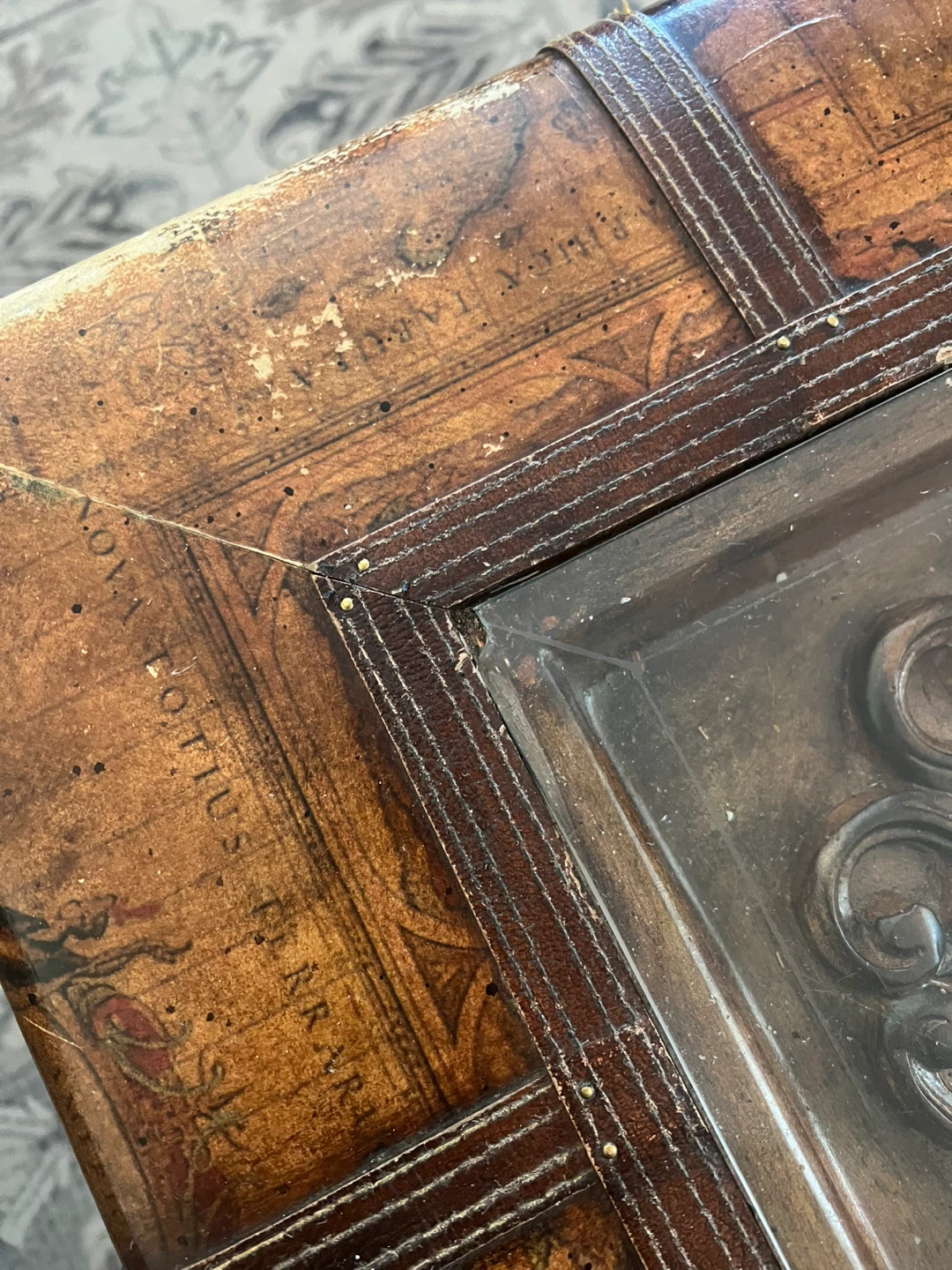 Square Coffee Table with Clock Face Inlay - photo 4