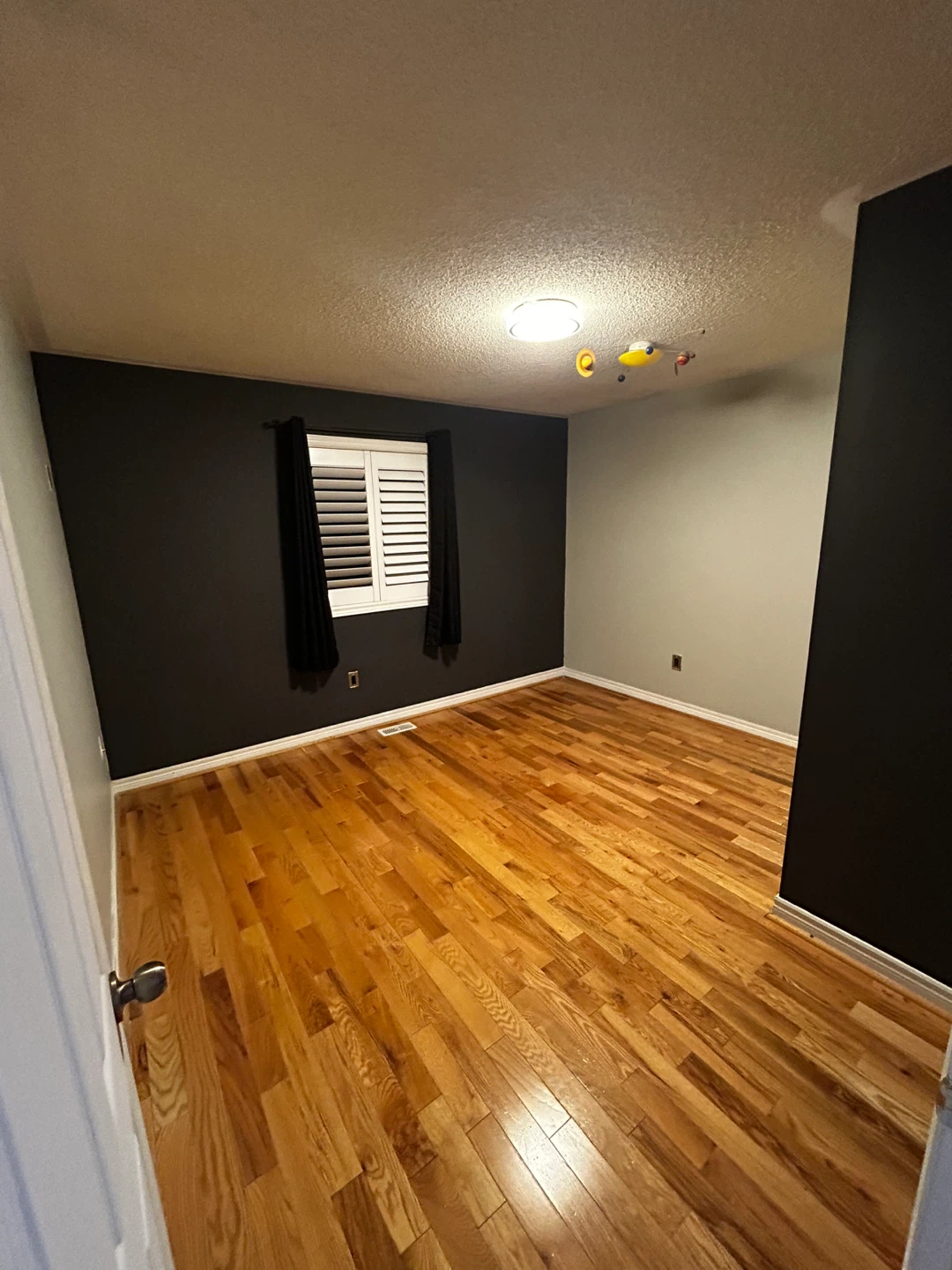 2 Bedrooms for Rent!