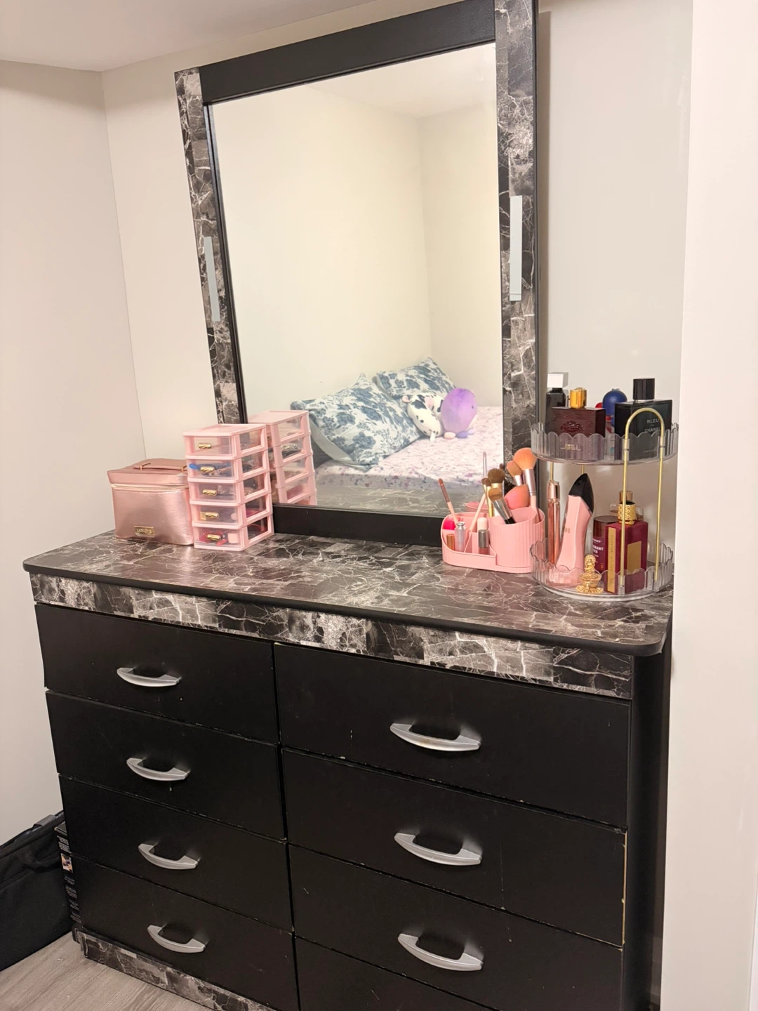 Bedroom set
