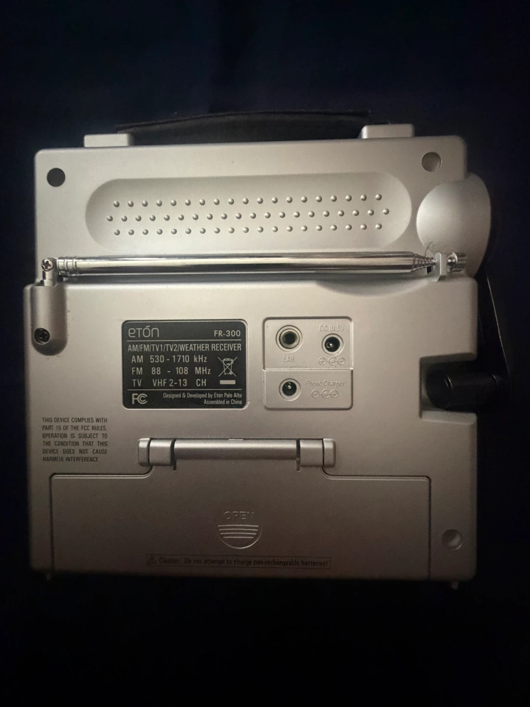 Eton FR-300 AM/FM/TV/Weather Radio - photo 4