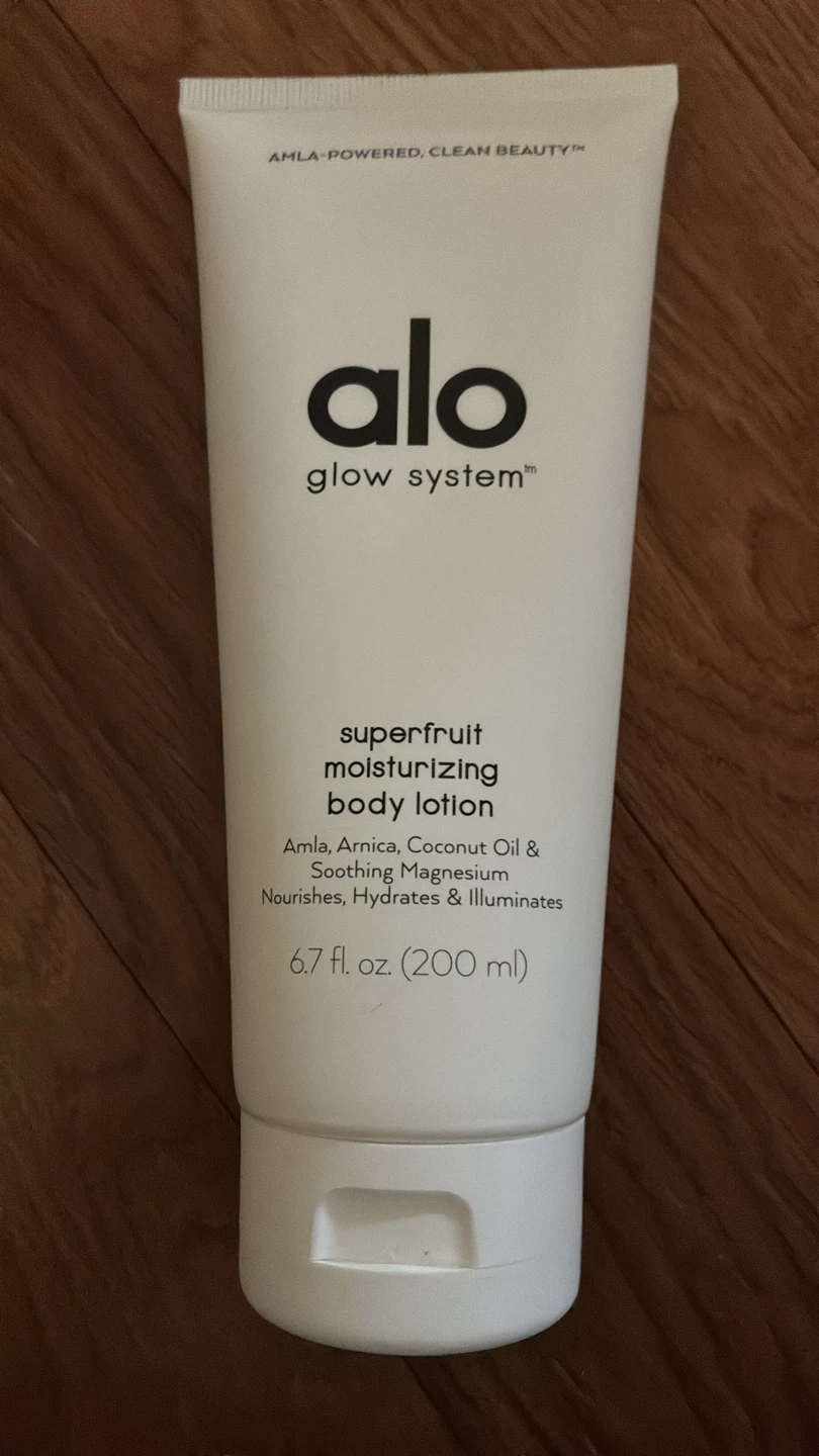 Alo Glow System Superfruit Moisturizing Body Lotion 6.7 fl oz
