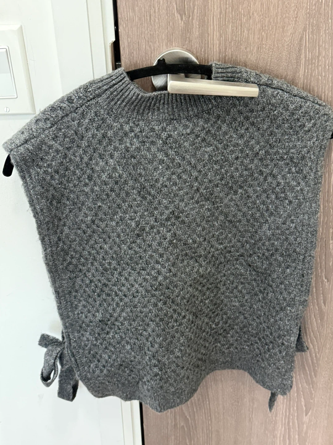 Grey Knit Sleeveless Sweater Vest