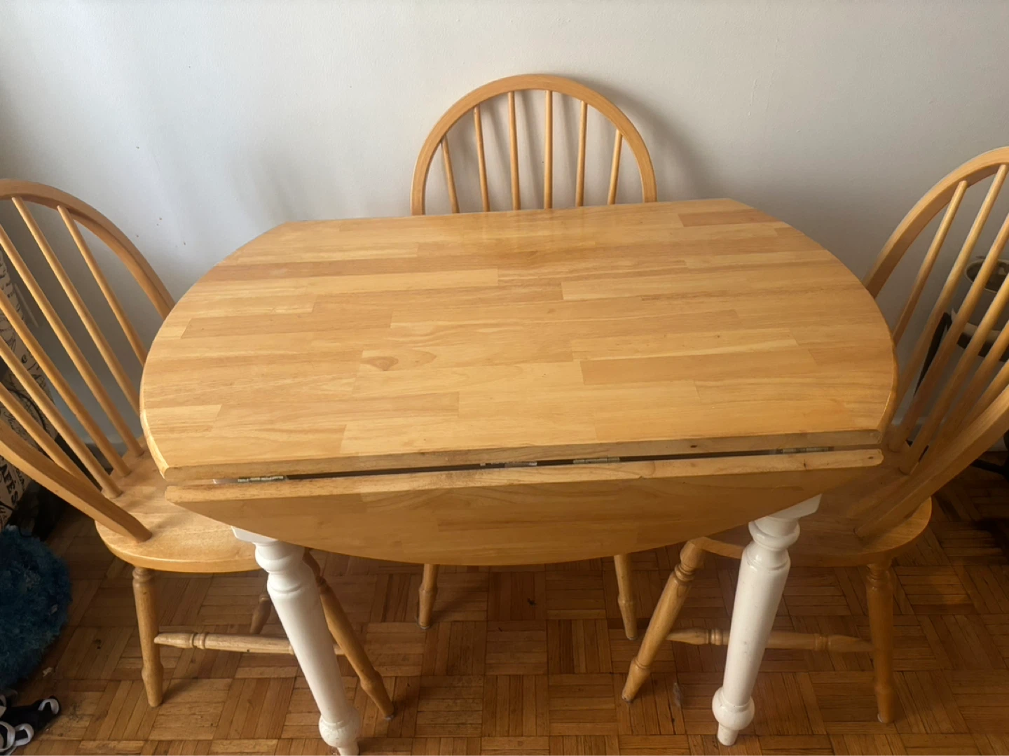 Drop Leaf Dining Table - Natural Wood with 4 matching chairs - photo 2