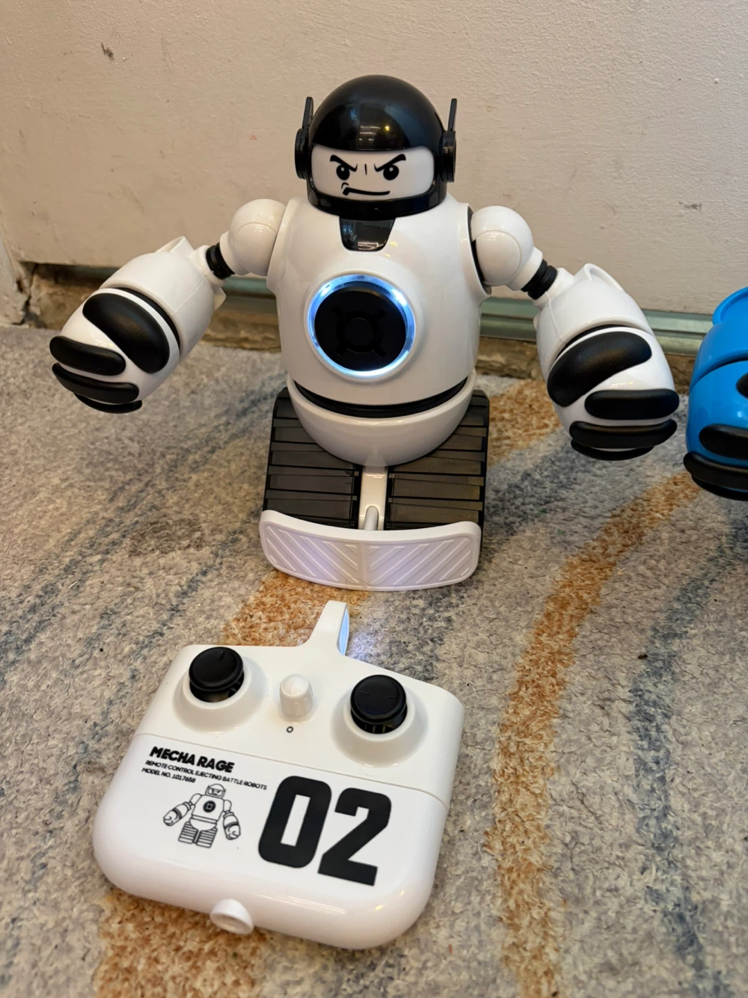 Remote Control Battle Robots, Wireless Fighting,both work - photo 3