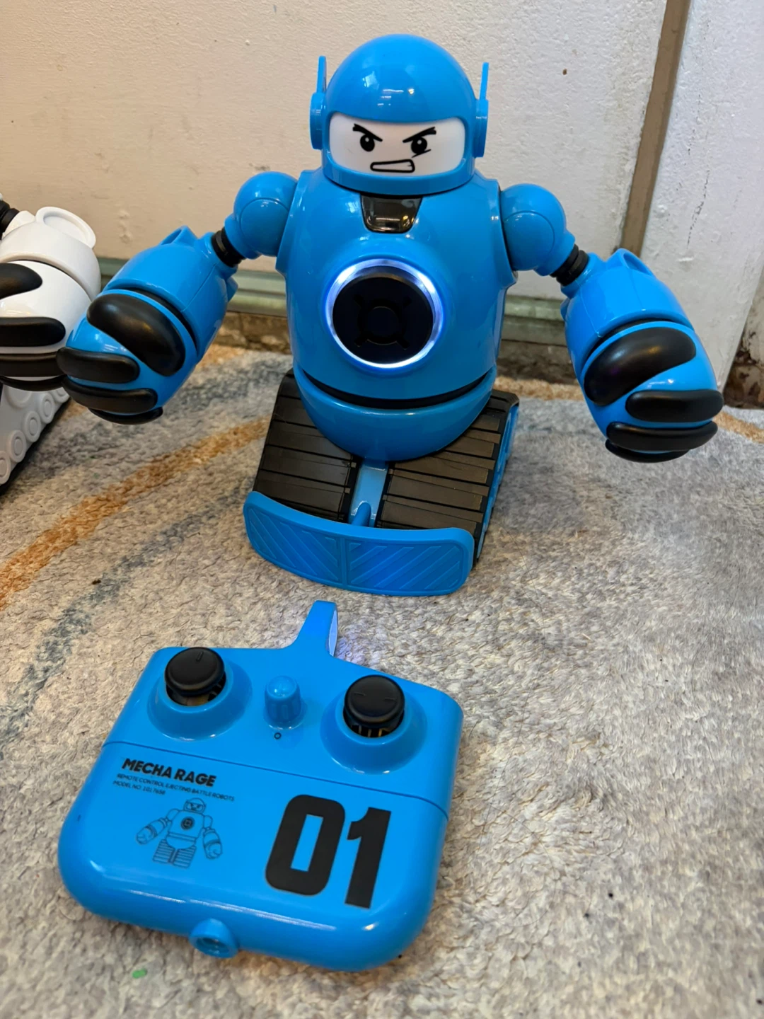 Remote Control Battle Robots, Wireless Fighting,both work - photo 2