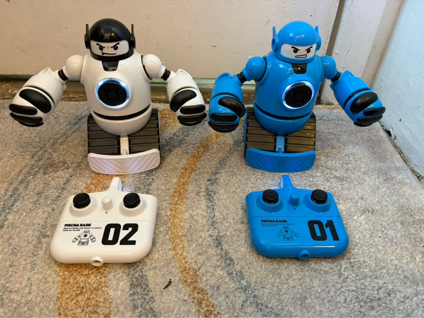 Remote Control Battle Robots, Wireless Fighting,both work