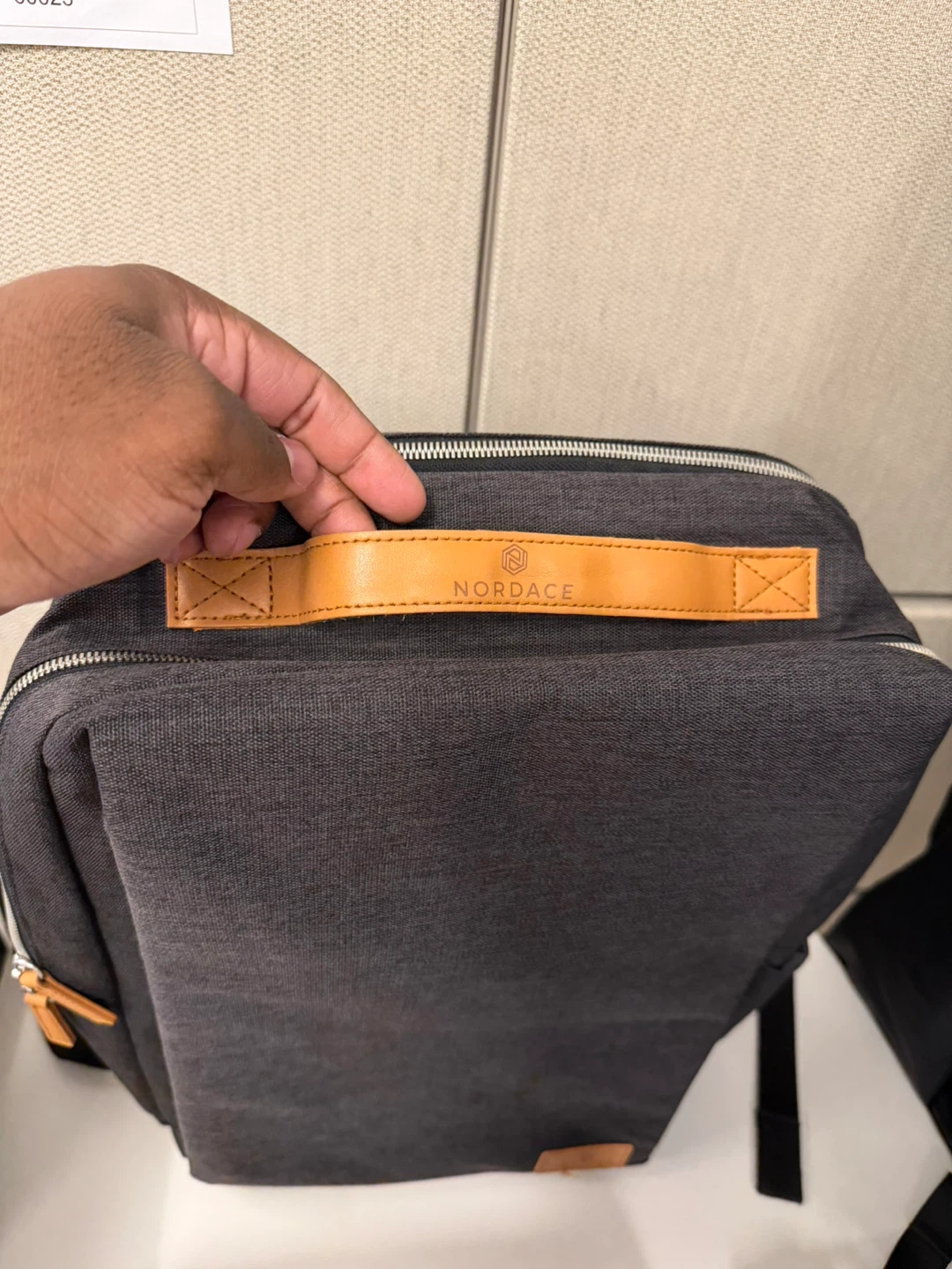 ⭐️ Nordace Dark Grey Backpack ⭐️ - photo 3