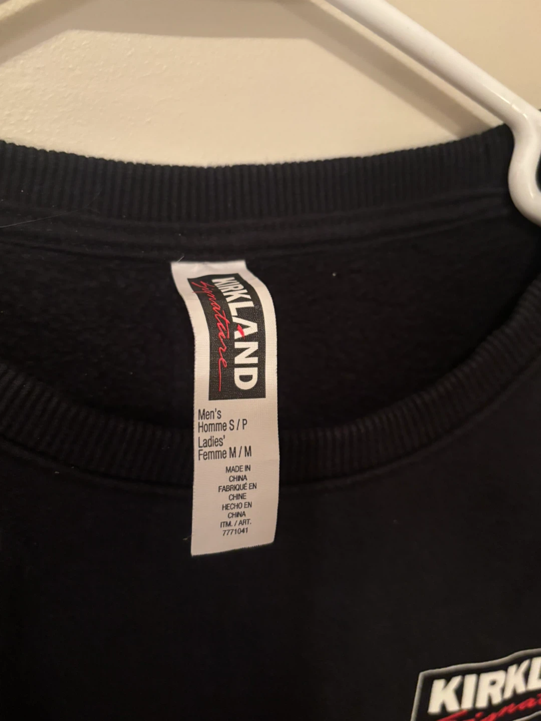 Kirkland Signature Black Crewneck Sweatshirt - photo 2