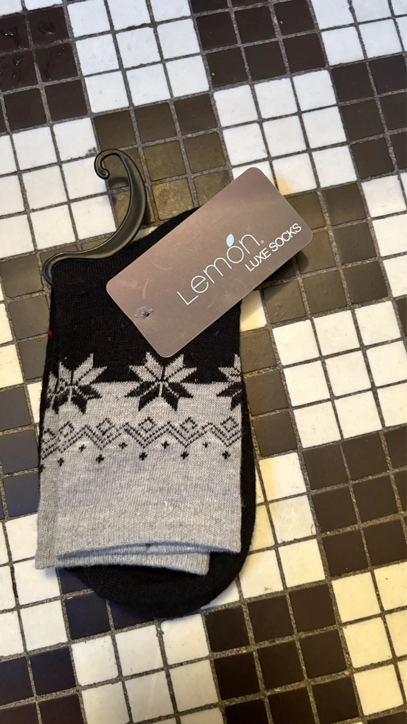 Lemon Luxe Socks - Black Snowflake Pattern