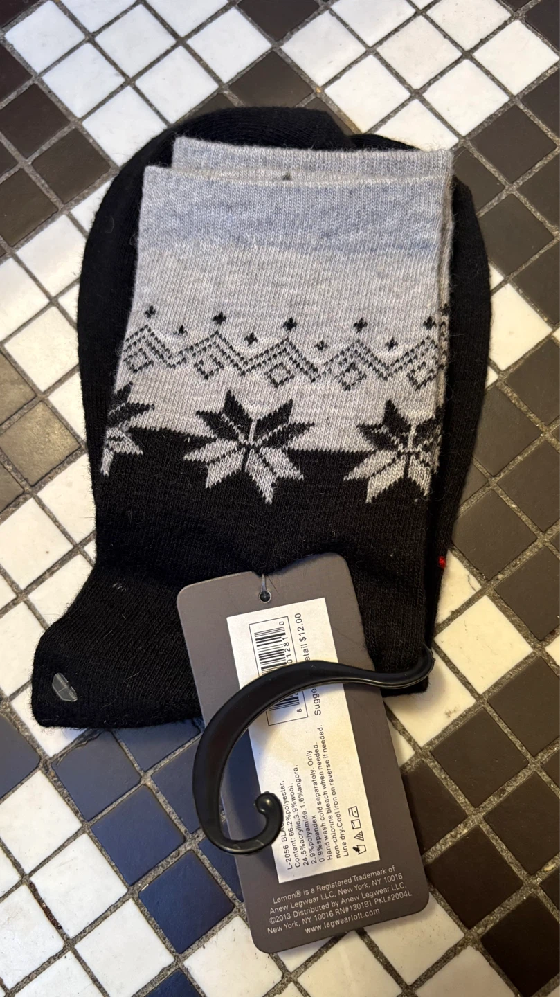 Lemon Luxe Socks - Black Snowflake Pattern - photo 3