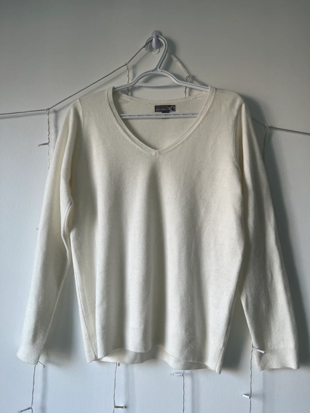 V-Neck Sweater - White, Size S