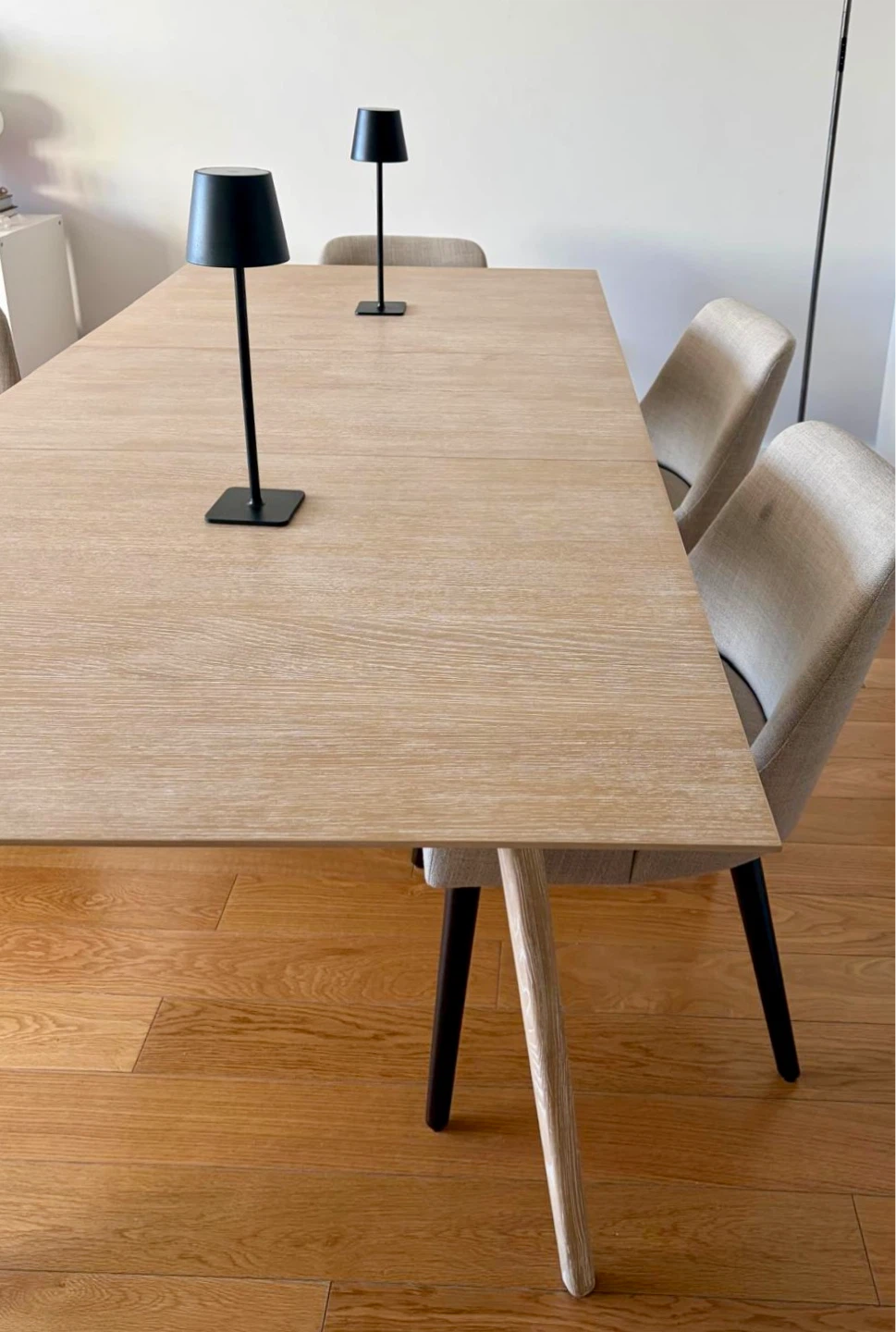 West elm Mid-Century Extendable Dining Table (39"–92")
