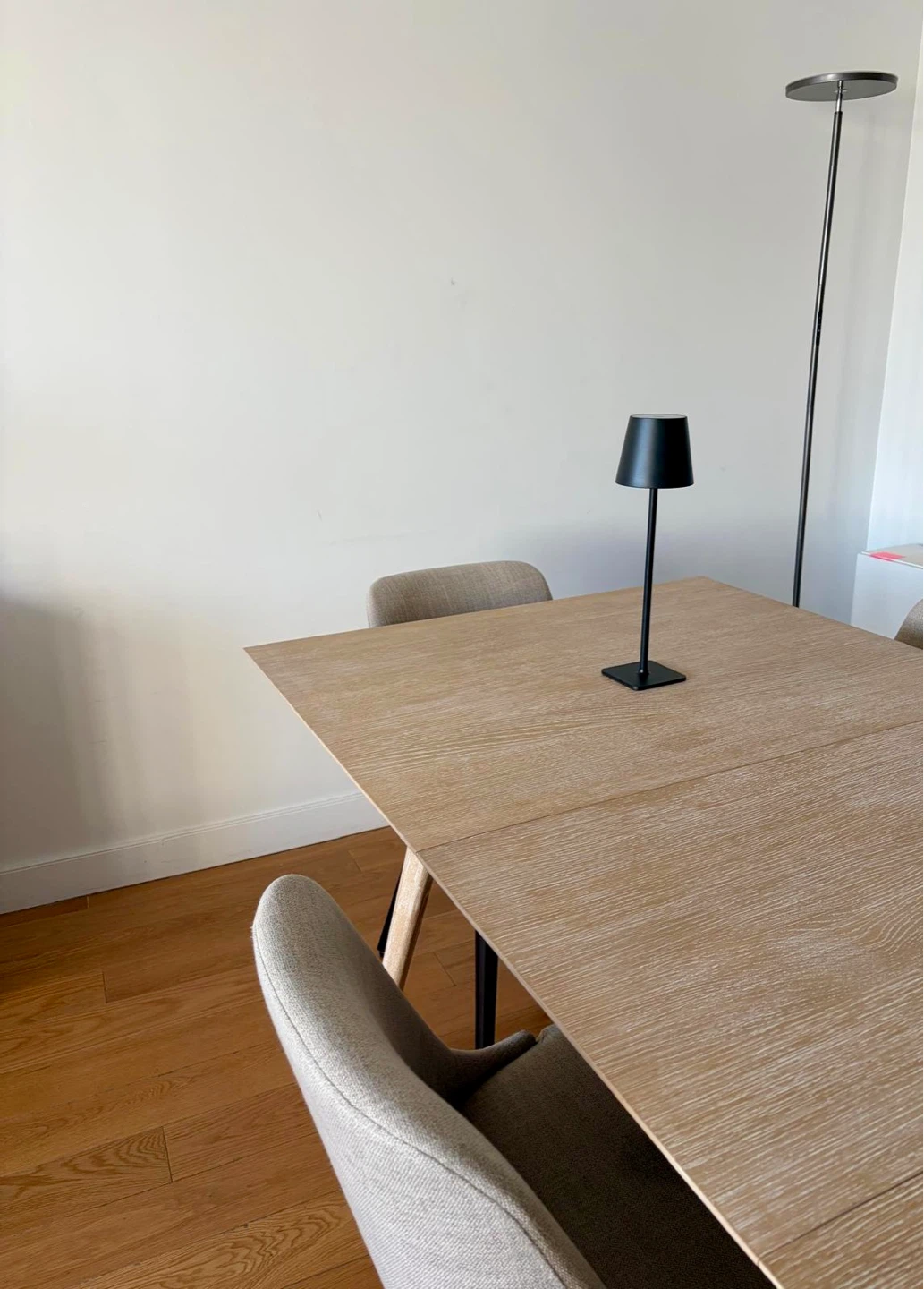 West elm Mid-Century Extendable Dining Table (39"–92") - photo 4