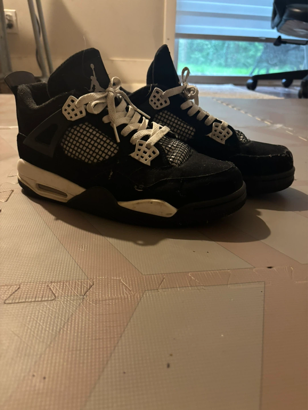 Jordan 4 white lighting