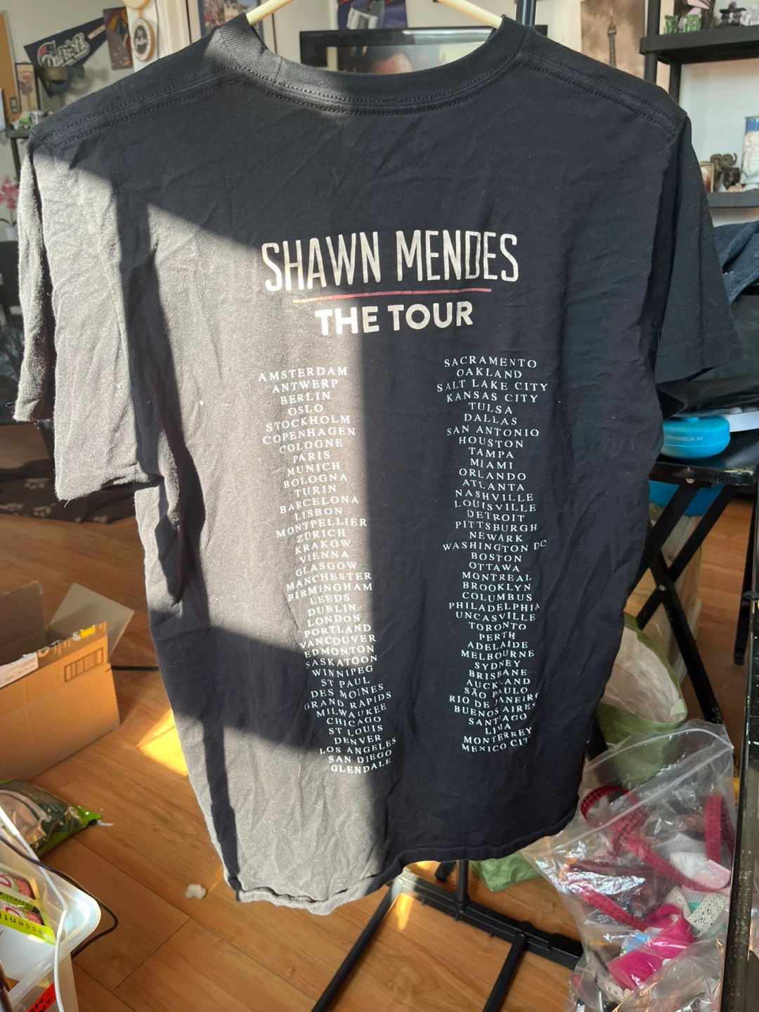 Shawn Mendes The Tour T-Shirt Size Medium - photo 4