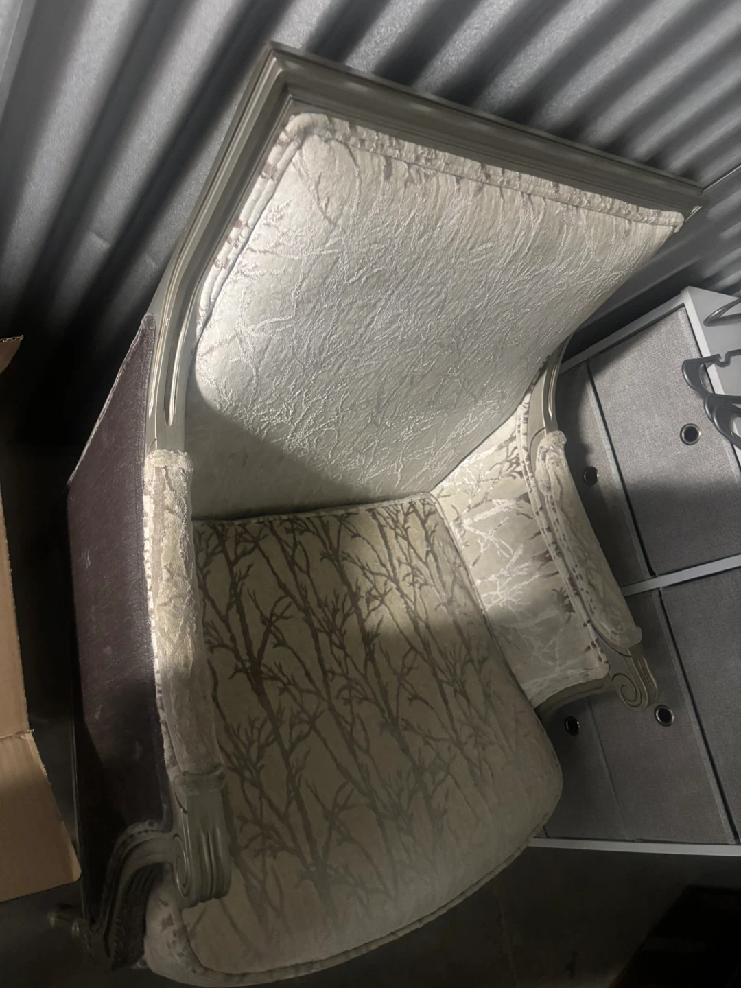 Armchair with beautiful design - Moving Out Sale - photo 2