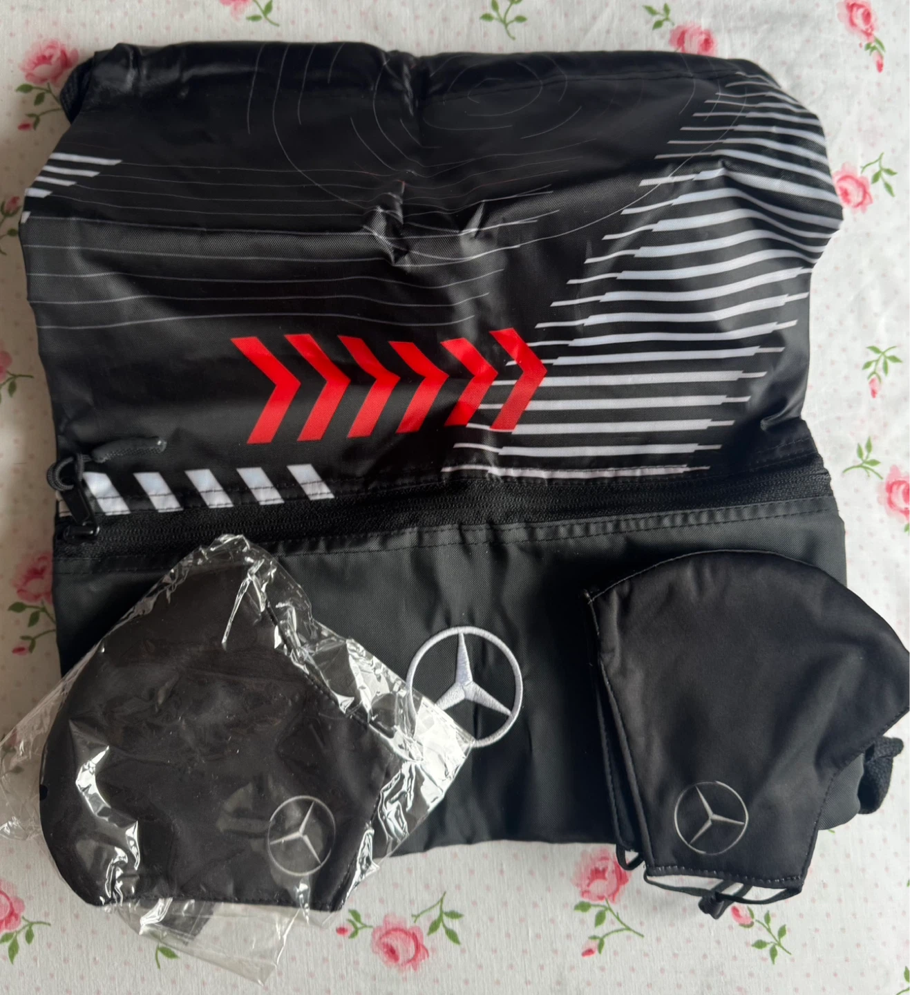 Mercedes-Benz Drawstring Bag with 2 Face Masks