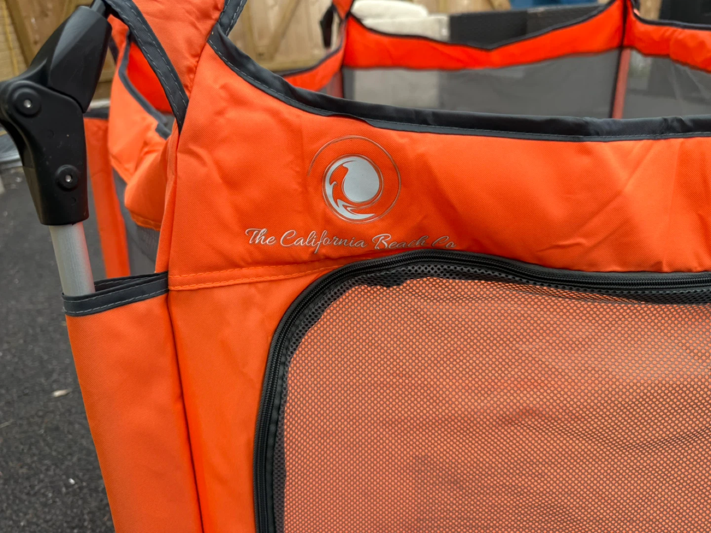 The California Beach Co. Pop 'N Go Playpen - photo 2