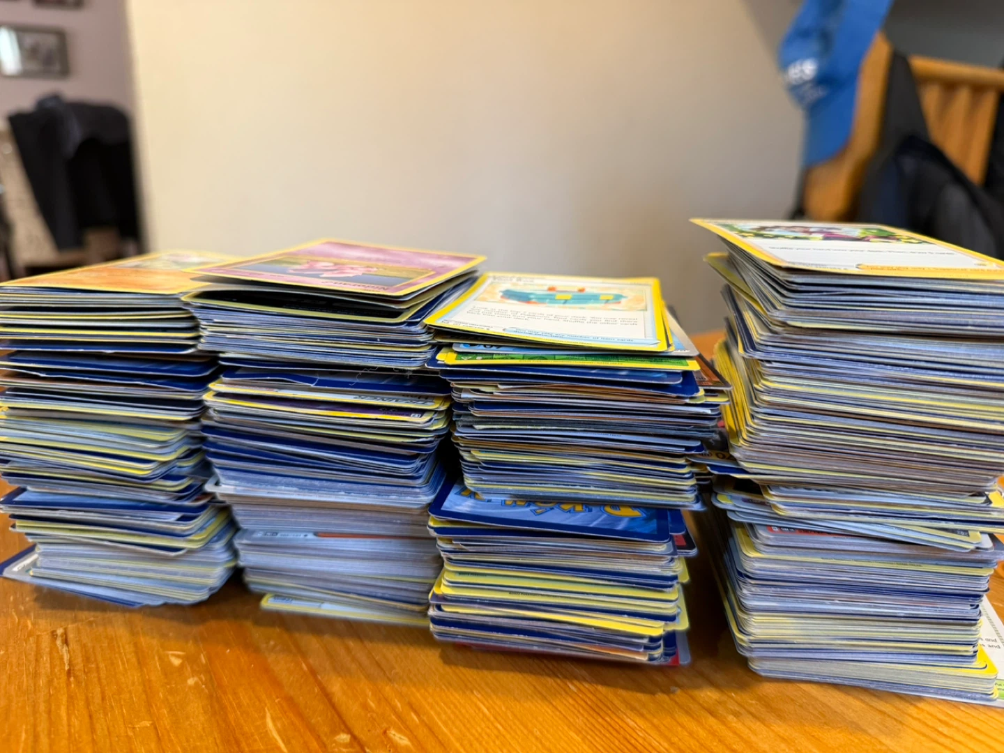 Mixed Lot of Pokémon Trading Cards - photo 2