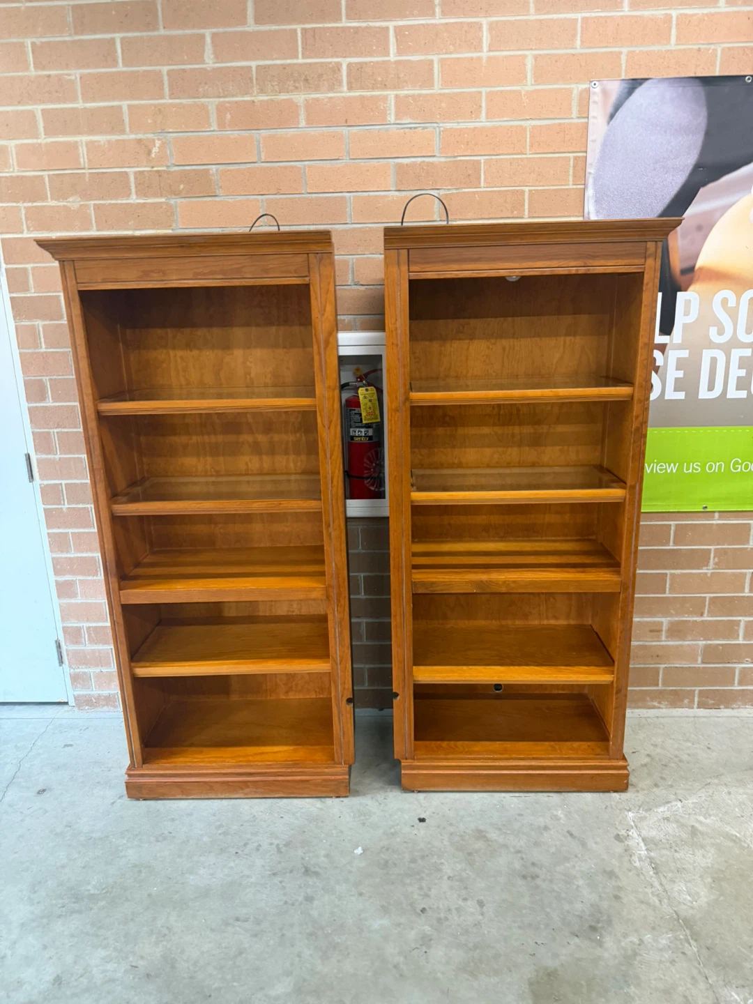 Set of 2 Wooden Bookcases - photo 5