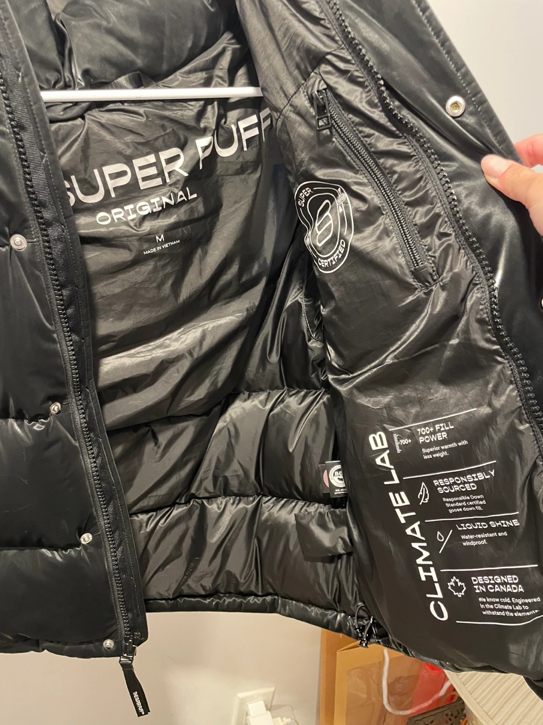 Aritzia Hi-Gloss Super Puff Original Black Puffer Vest Size M - photo 3