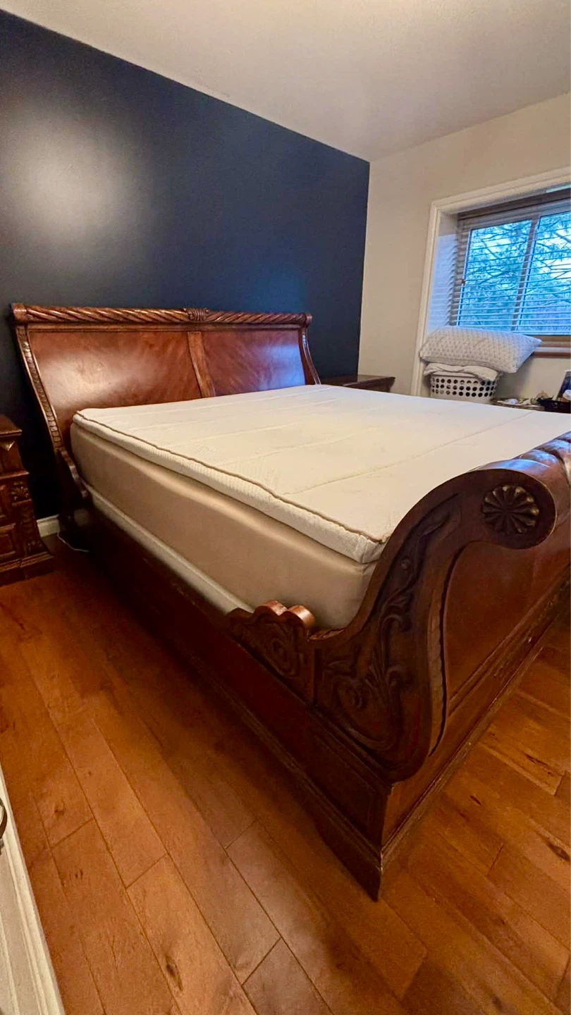King Wooden Sleigh Bed Frame with Ornate Detailing - photo 2