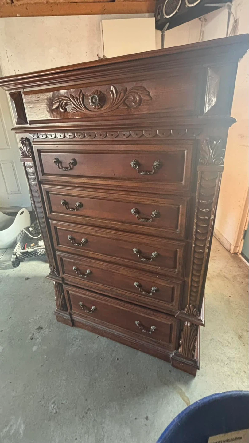 King Wooden Sleigh Bed Frame with Ornate Detailing - photo 4