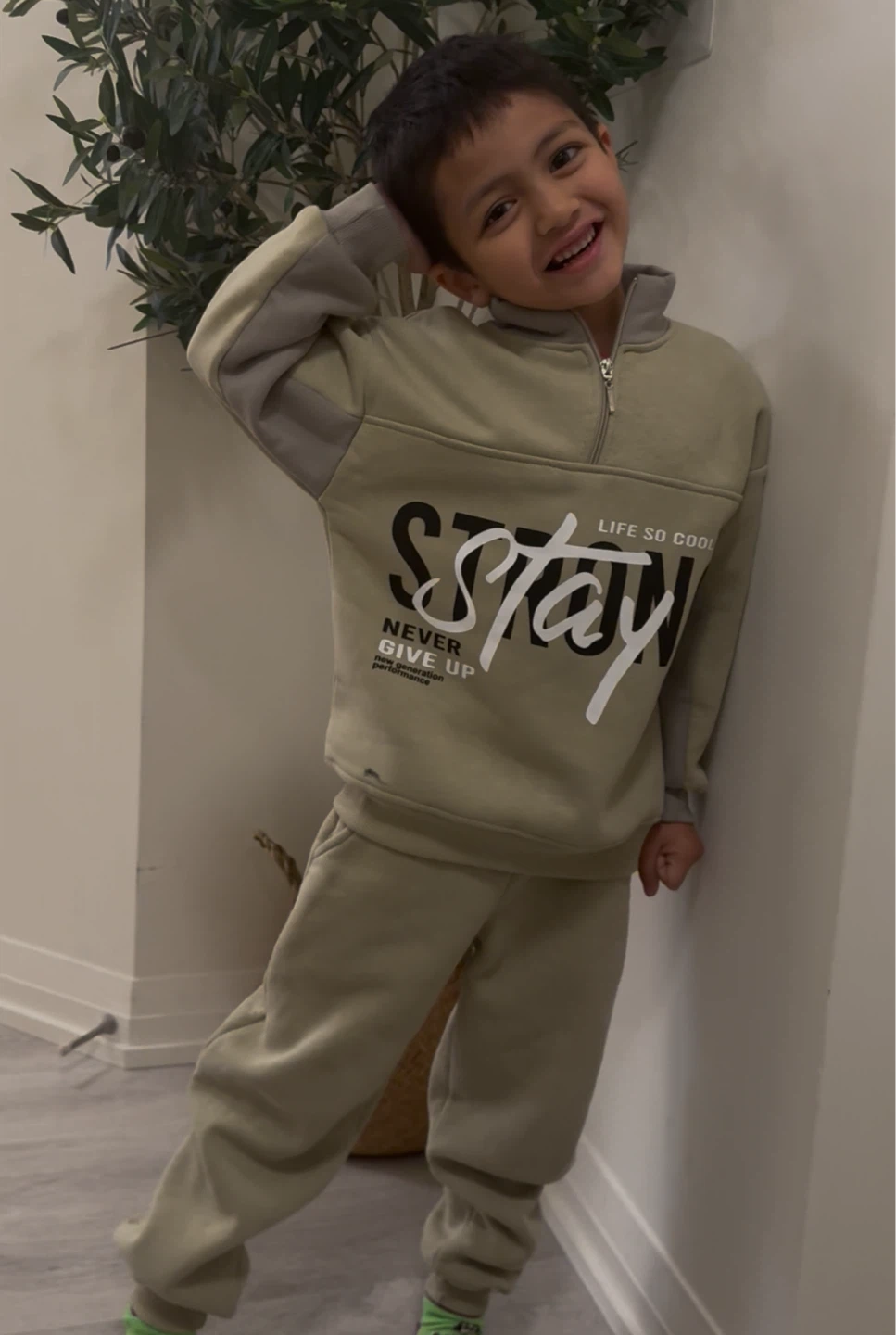 Kids Girls Sweatshirt and Pants Set - photo 5