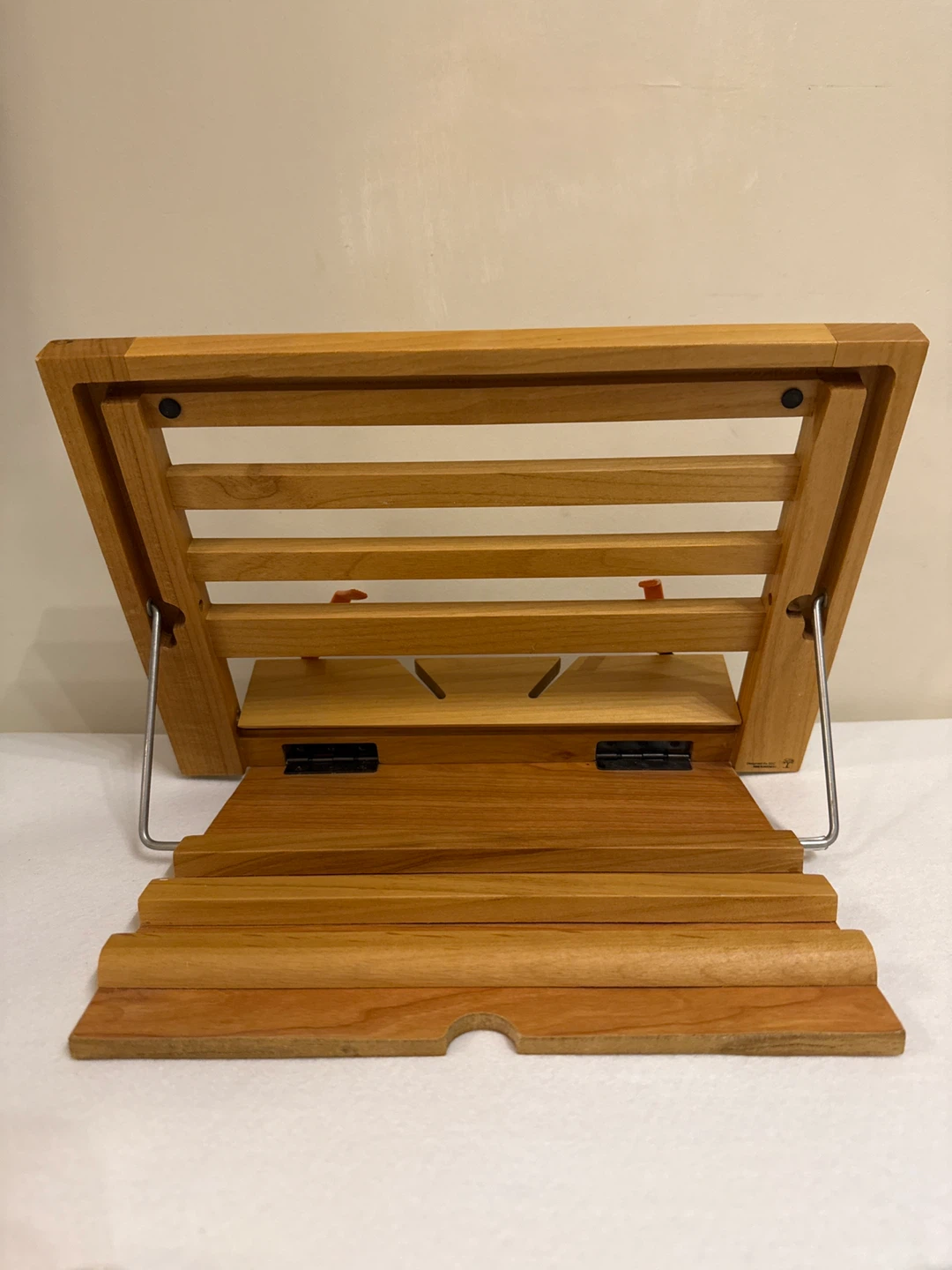 Wooden Book Stand - photo 3
