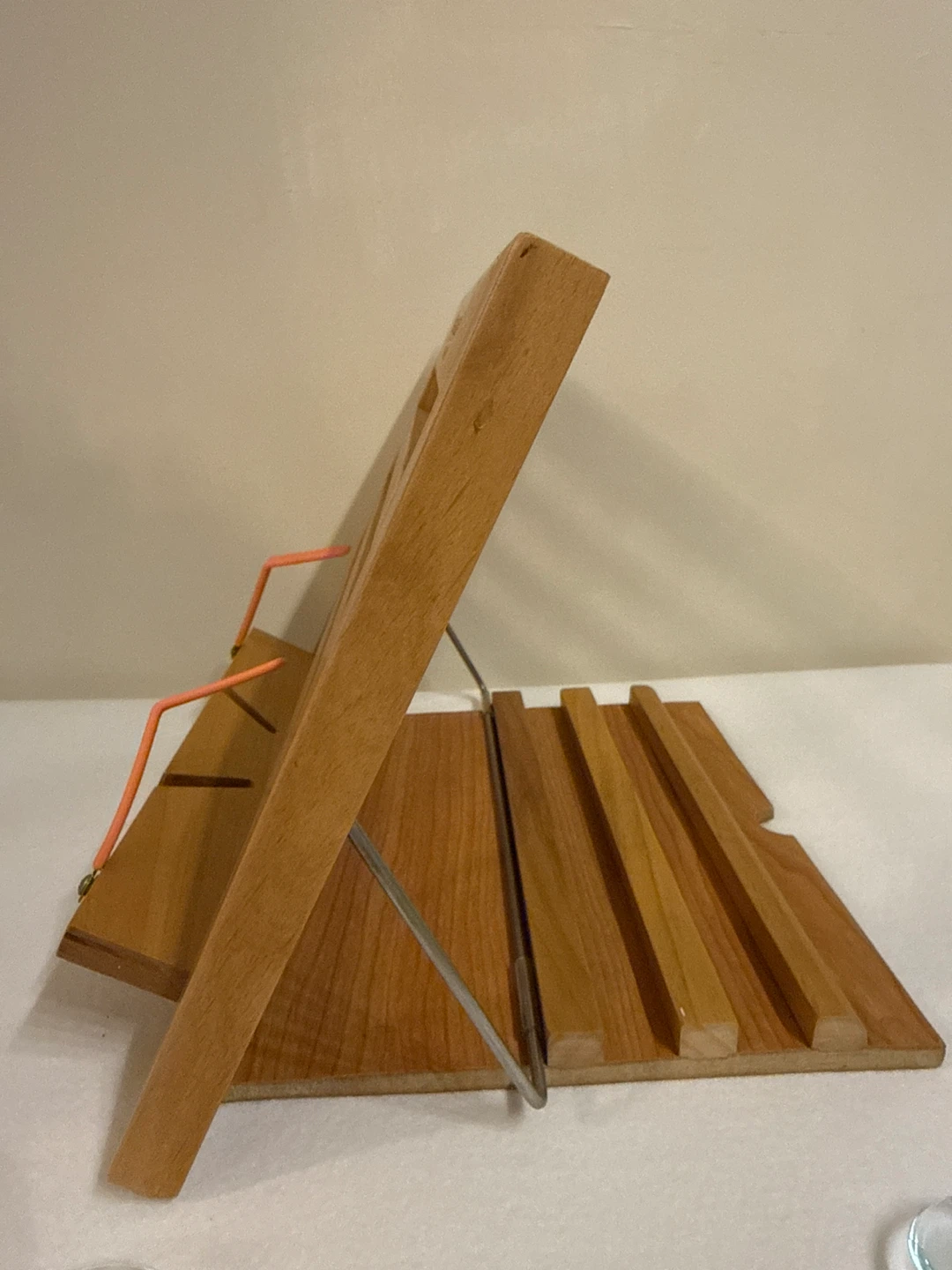 Wooden Book Stand - photo 2