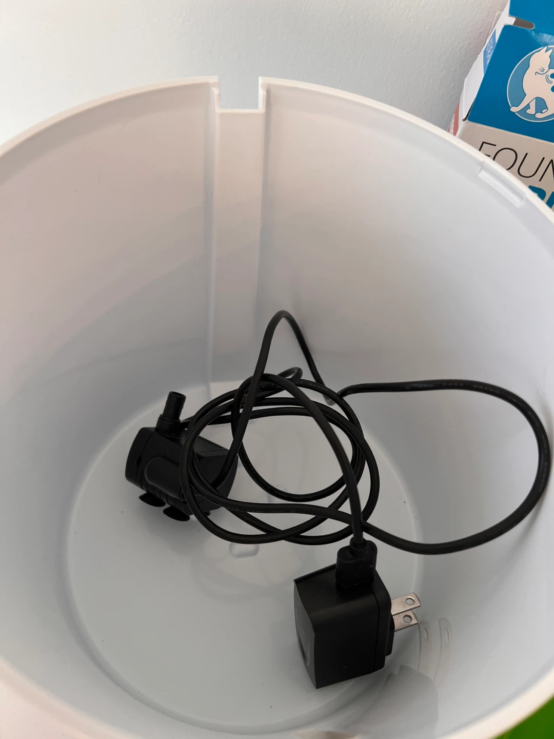 🐈 Catit Flower Water Fountain + Filter + Catnip Grass Plantet - photo 3