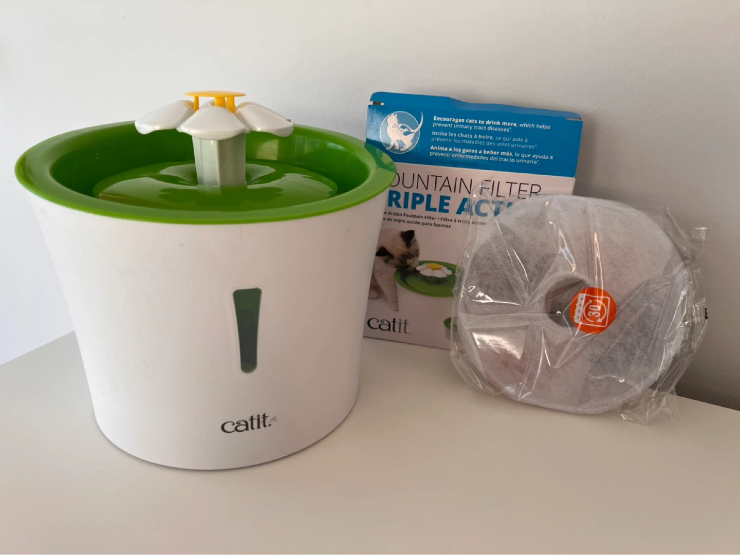 🐈 Catit Flower Water Fountain + Filter + Catnip Grass Plantet