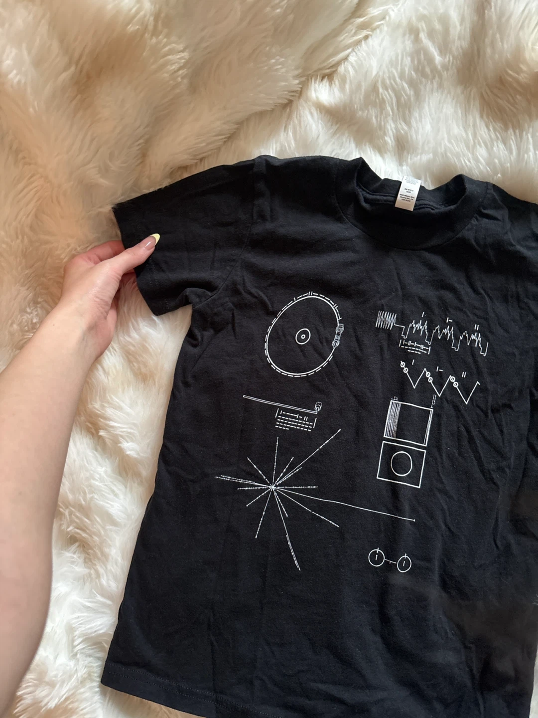 Voyager Golden Disk Design T-shirt - photo 2