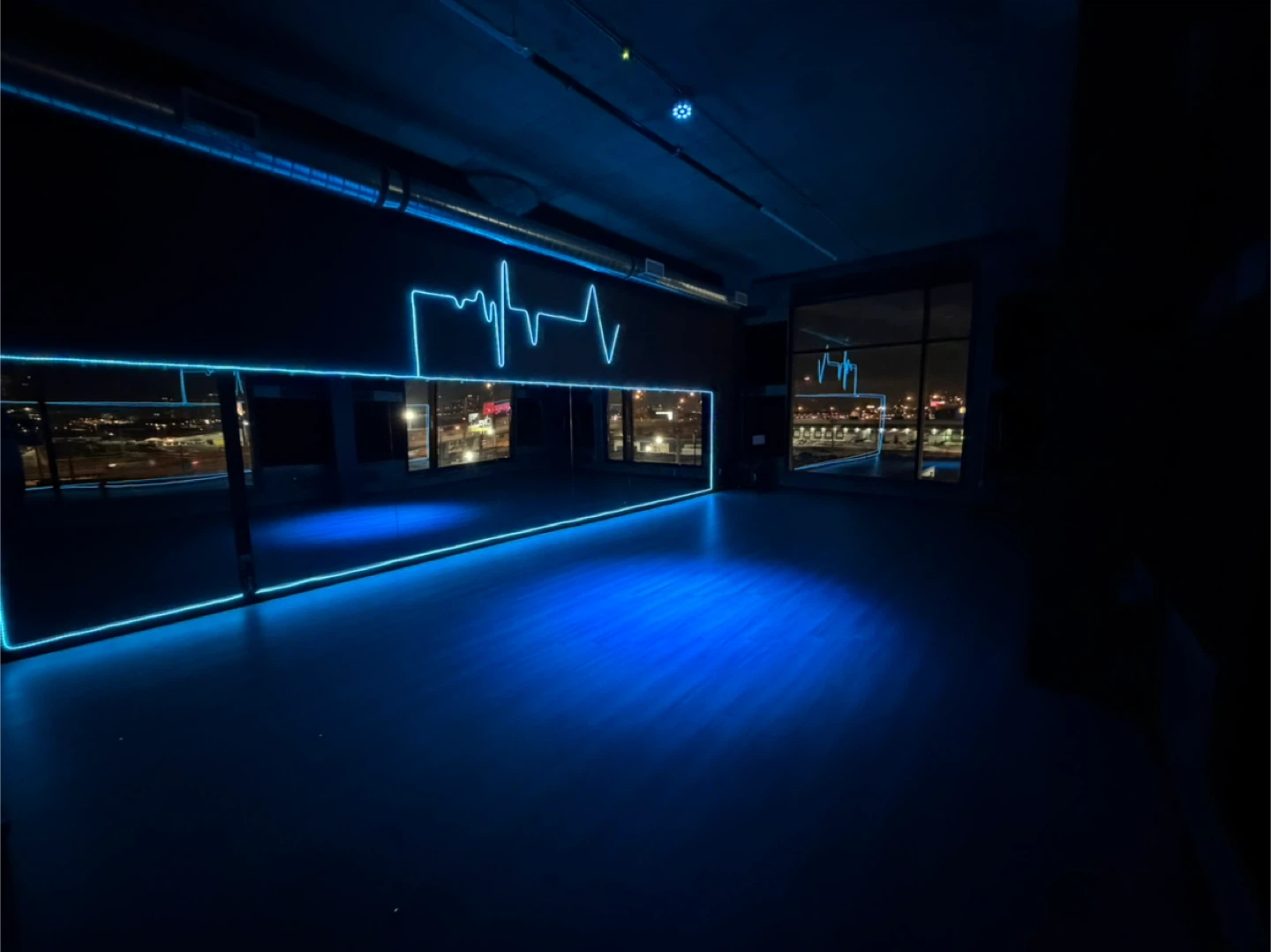 Dance Studio Space with Mirrors and LED Lighting - photo 2