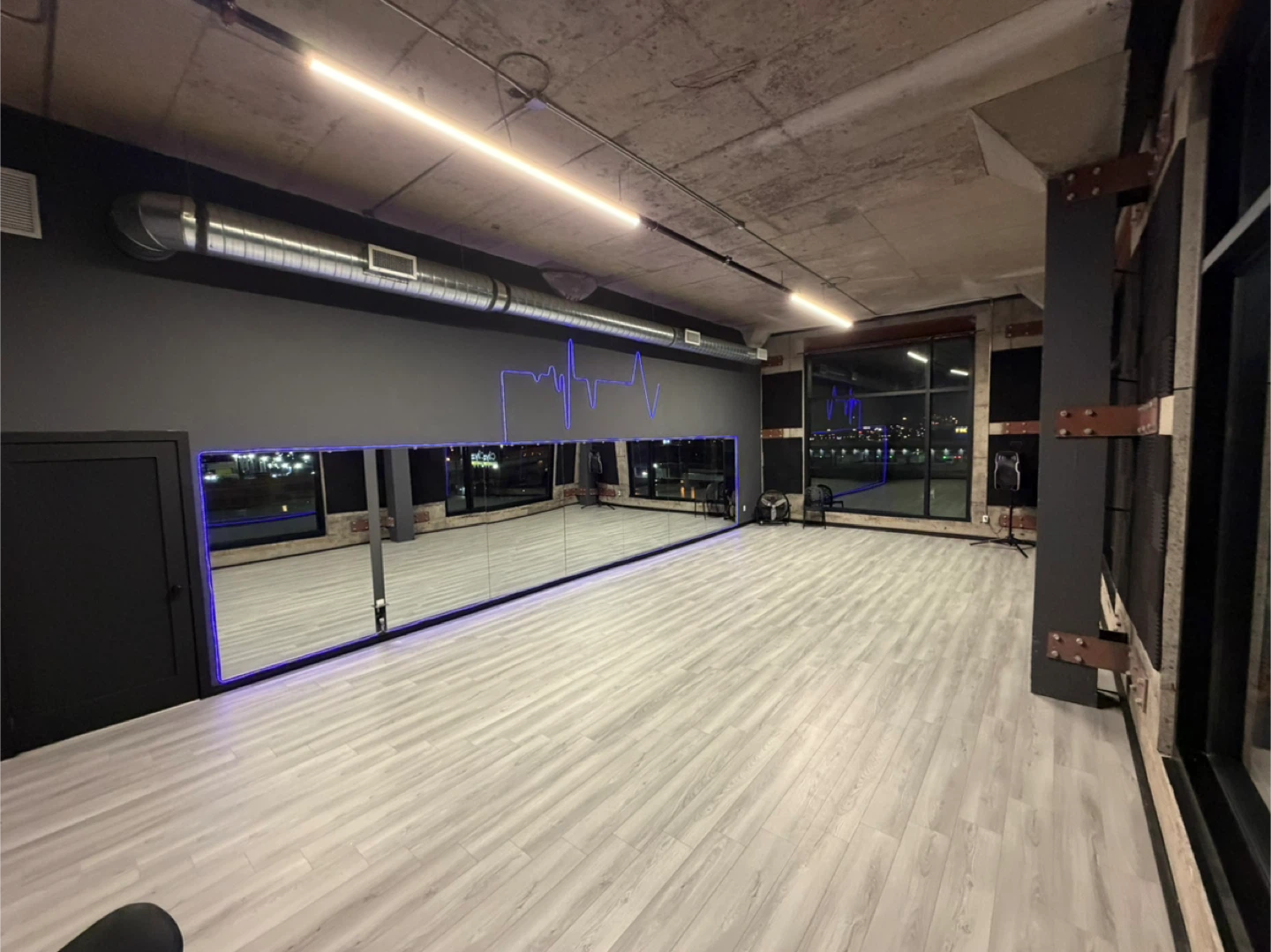 Dance Studio Space with Mirrors and LED Lighting - photo 4