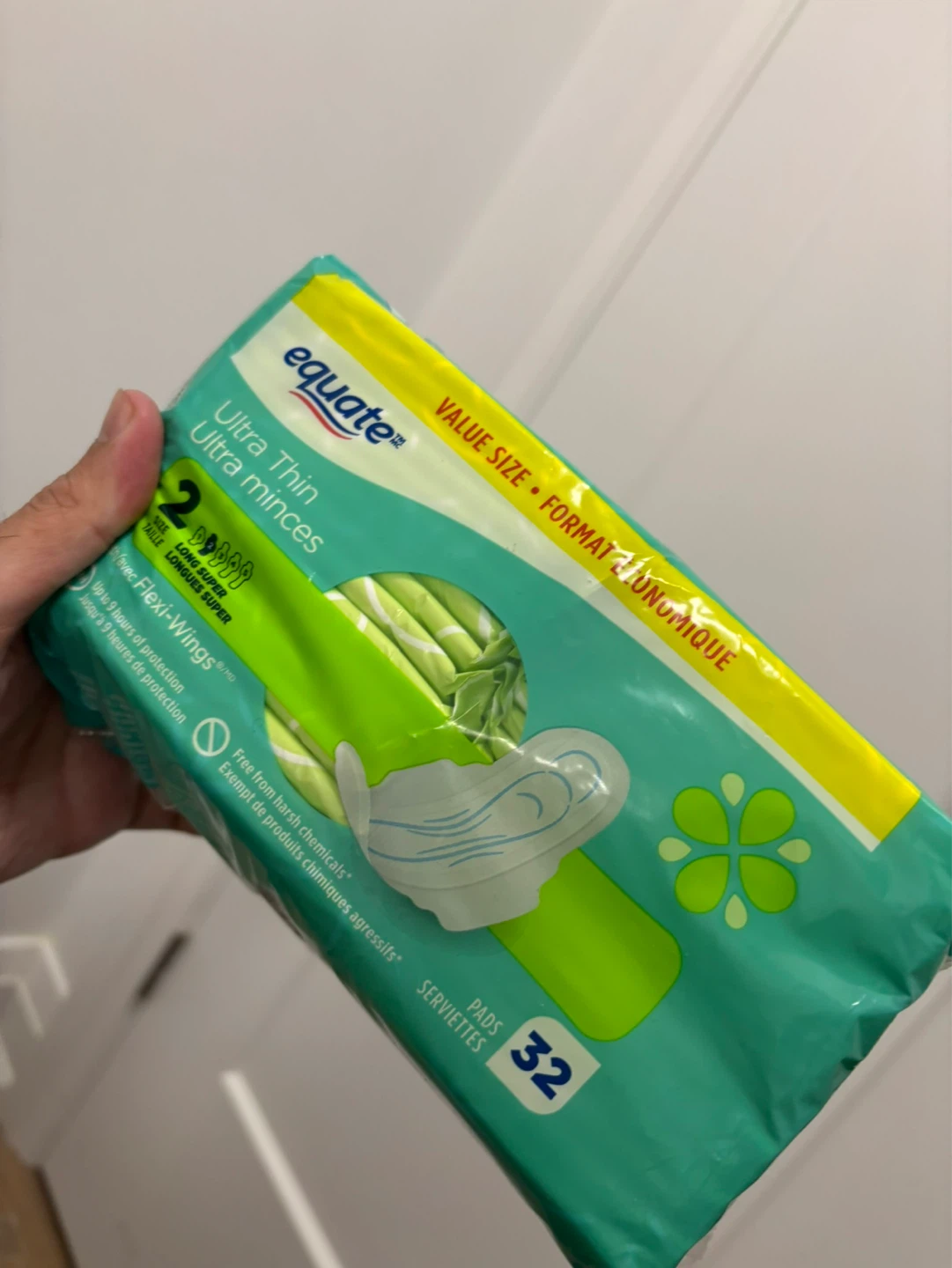 Equate Ultra Thin Pads with Flexi-Wings, Long Super, 32 Count - photo 2