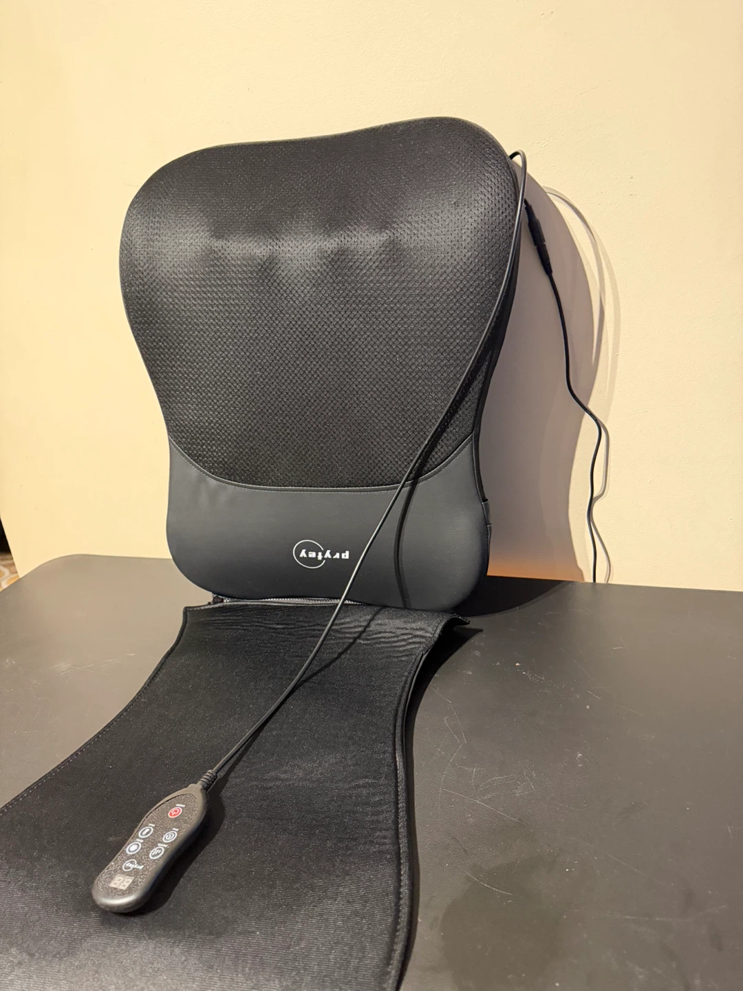Pryfey Ultrathin Back Massager with Heat - photo 2