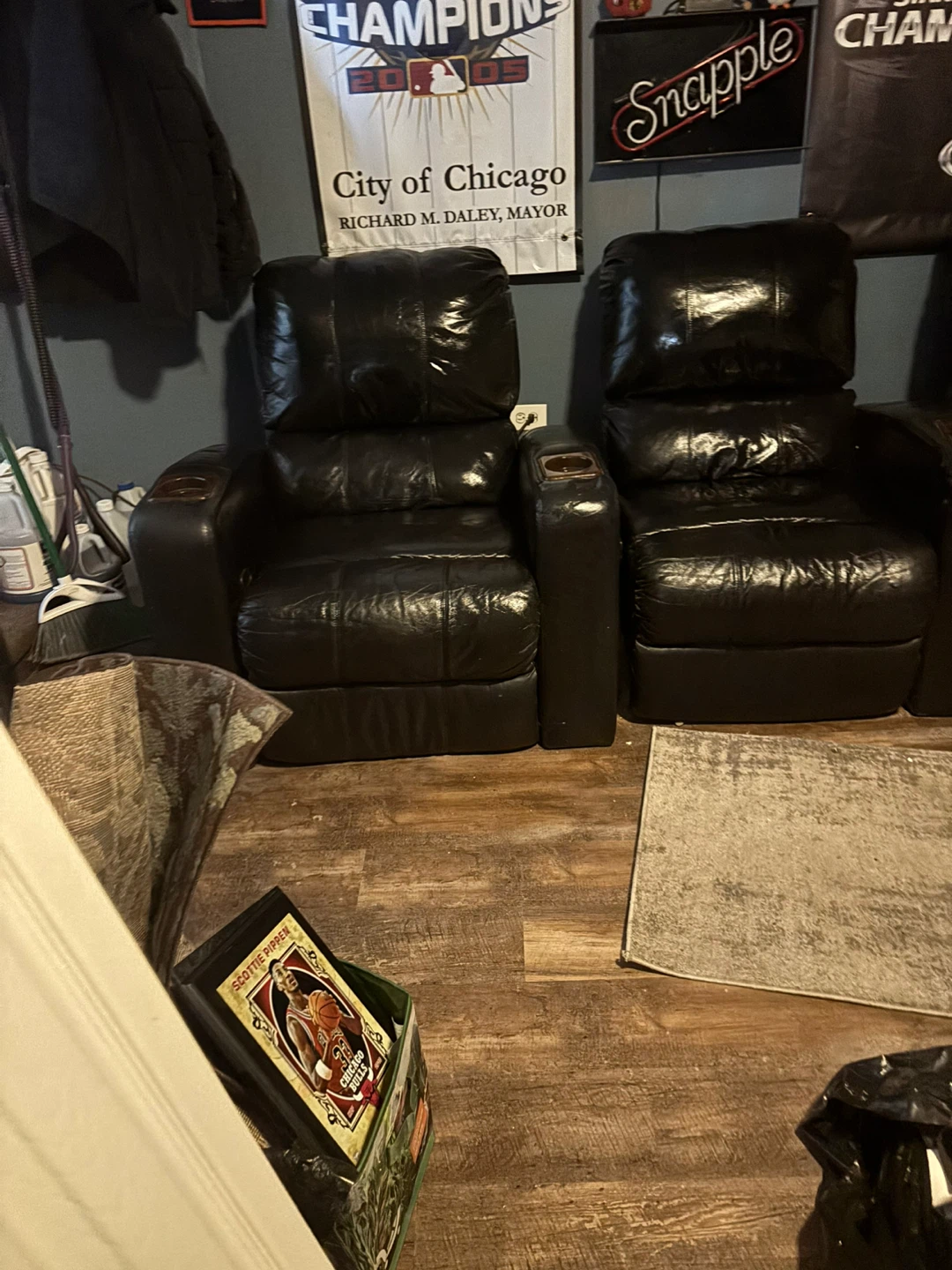 Black Leather  Theatre chairs - photo 2