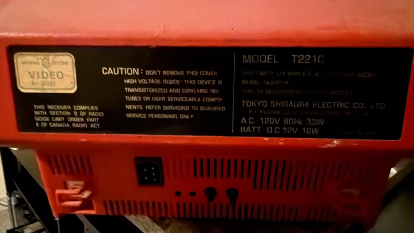 Toshiba Portable CRT Television - photo 2