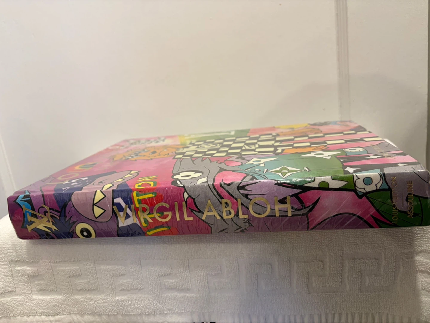 Louis Vuitton Virgil Abloh Cartoon Book - photo 3