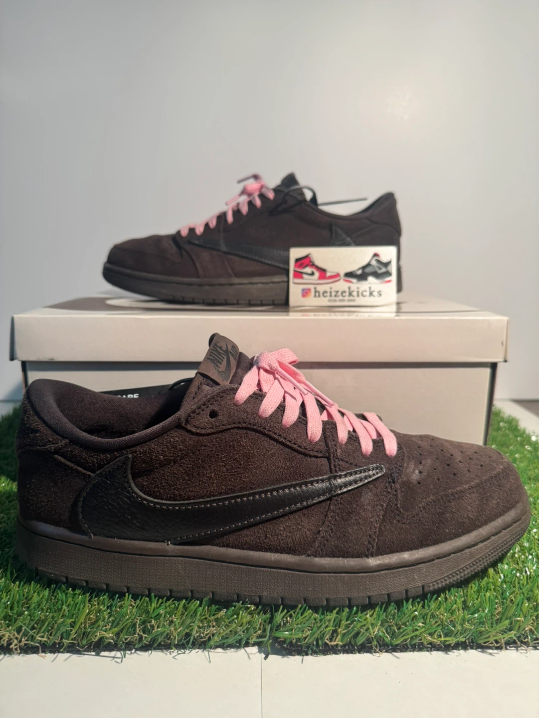 Jordan 1 Low Travis Scott Velvet Brown size 8.5