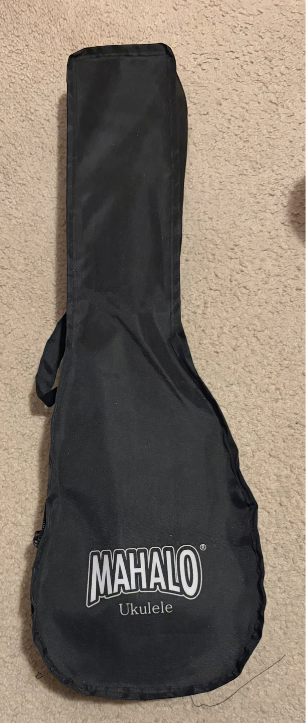 Mahalo Ukulele with Gig Bag and Picks - photo 2