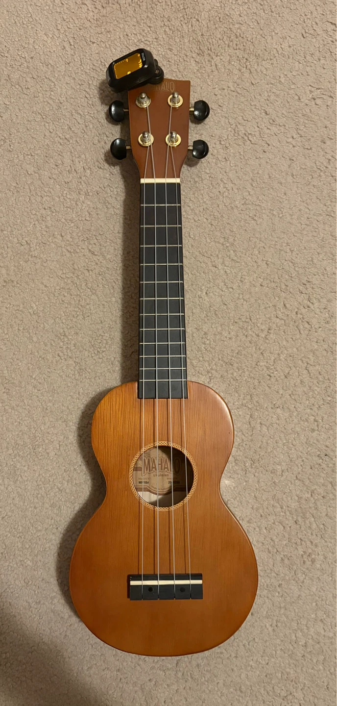 Mahalo Ukulele with Gig Bag and Picks