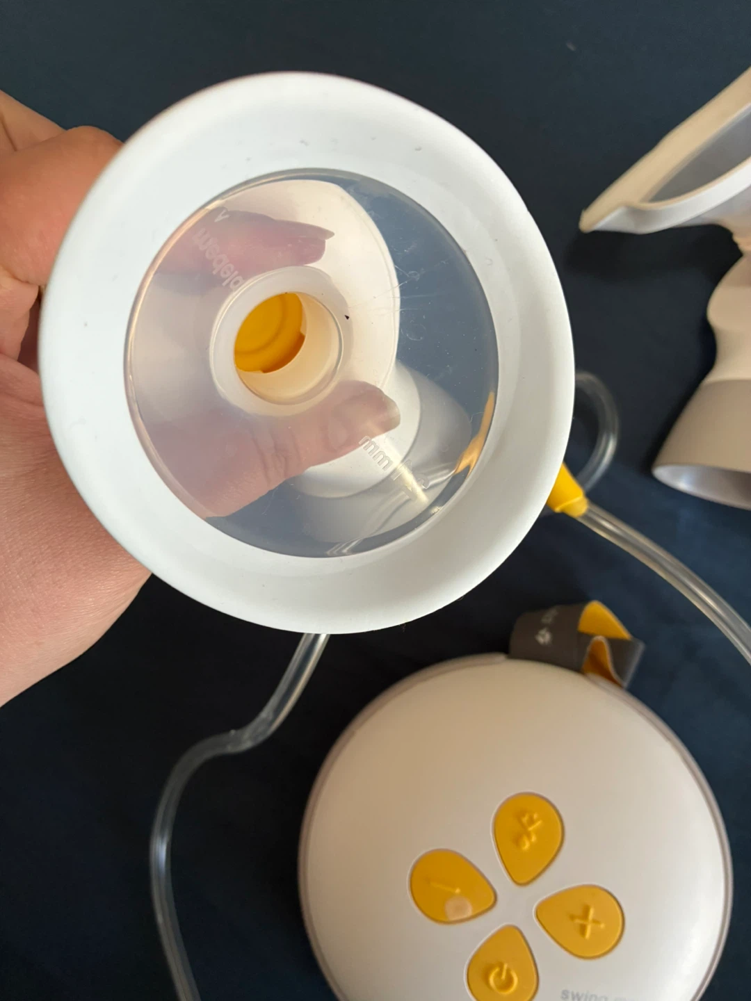 Medela Swing Maxi Double Electric Breast Pump - photo 5