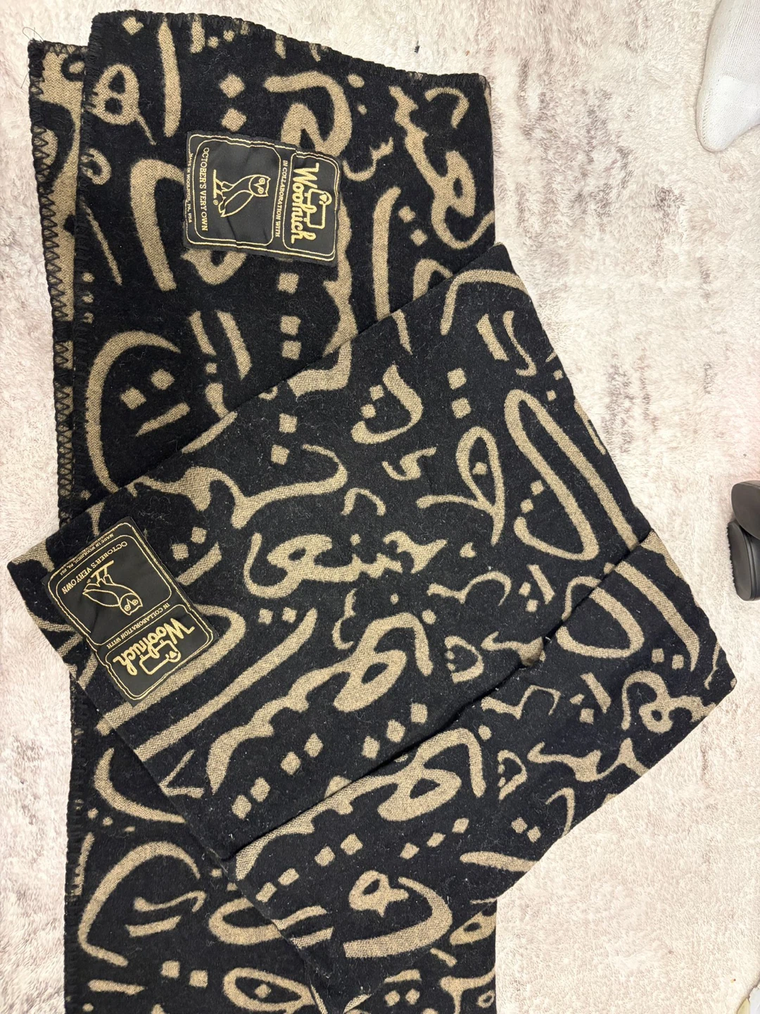 Woolrich OVO blanket and pillow - photo 3
