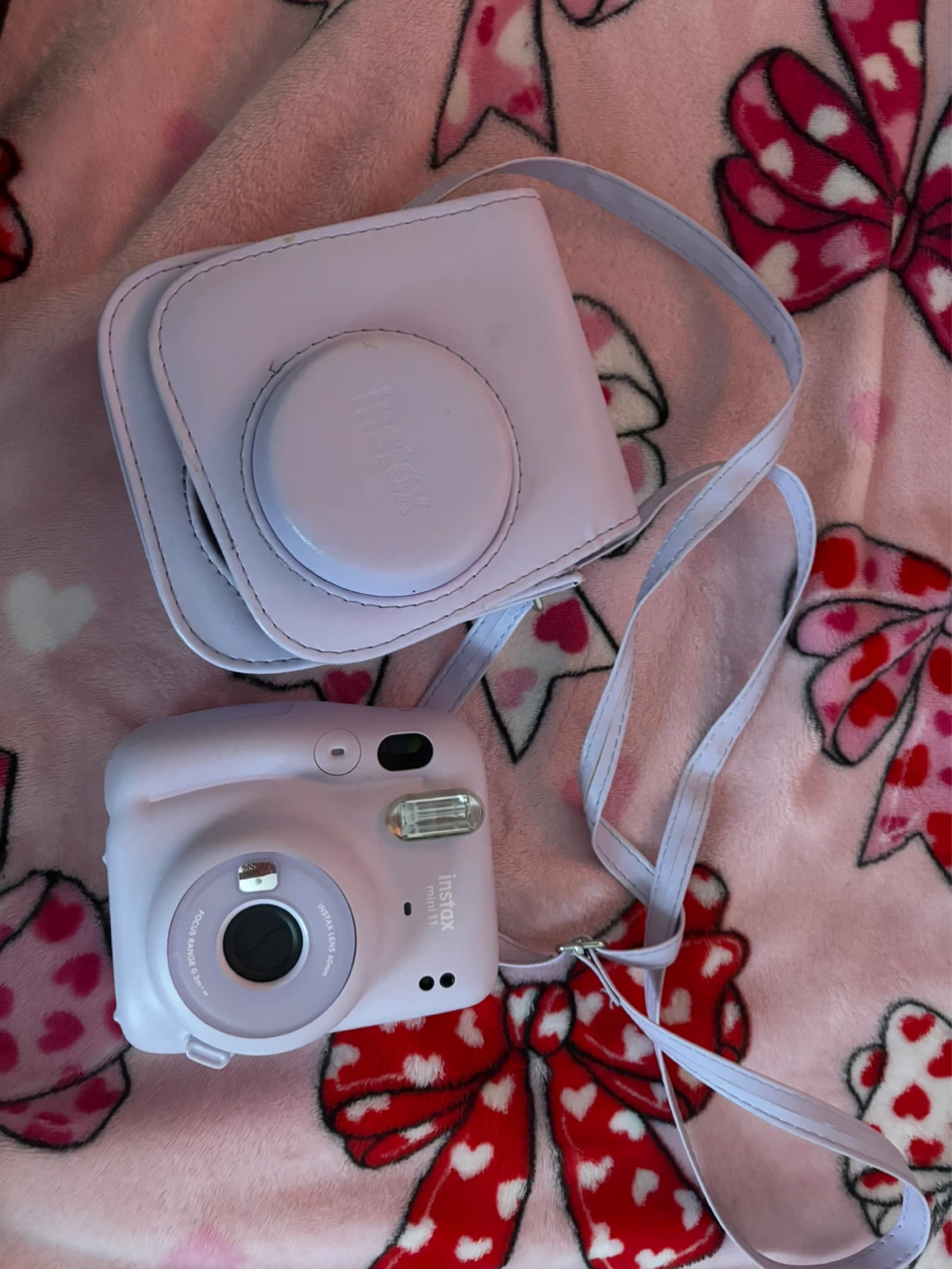 Fujifilm Instax Mini 11 Instant Camera with Case - Lilac - photo 2
